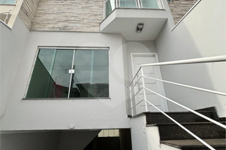 Sobrado à venda com 3 quartos, sendo 1 suíte, em Vila Invernada, São Paulo, SP