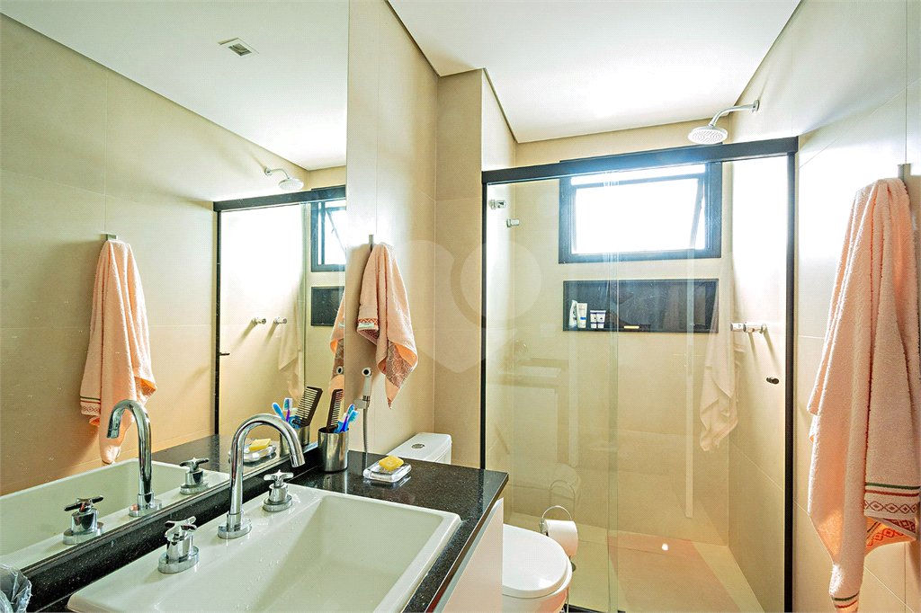 Casa à venda com 3 suítes no condomínio Reserva 8, São Paulo - SP
