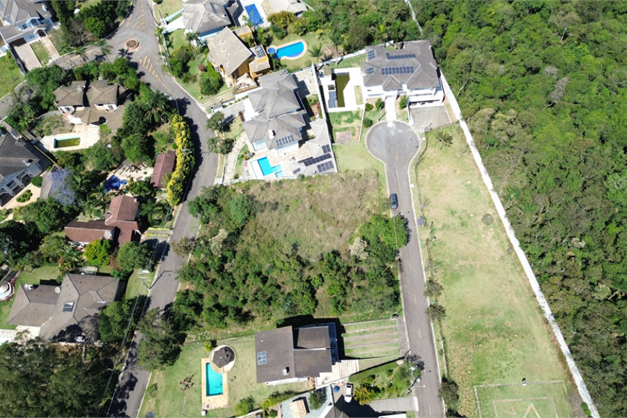 Terreno à venda no condomínio Suíça da Cantareira, Mairiporã - SP