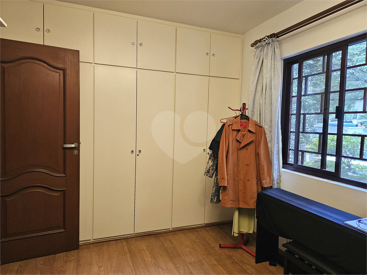 Sobrado à venda ou para alugar com 1 quarto, sendo 5 suítes, em Chácara Monte Alegre, São Paulo, SP