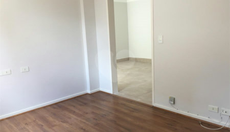 Apartamento à venda com 3 quartos, sendo 1 suíte,  em Itaim Bibi, São Paulo, SP