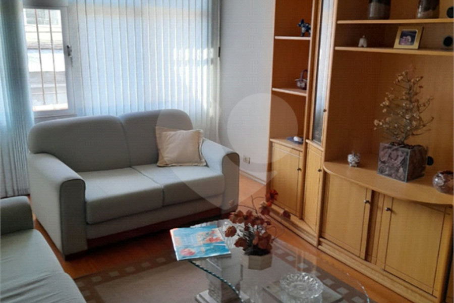 Sobrado à venda com 3 quartos, sendo 1 suíte,  em Parada Inglesa, São Paulo, SP