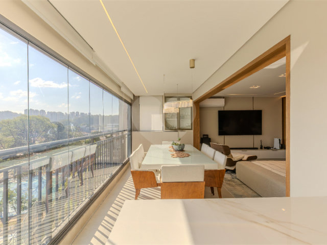 Apartamento à venda com 2 suítes em Santo Amaro, São Paulo, SP