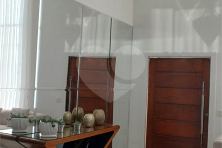 Casa à venda com 4 suítes no condomínio Parque da Figueiras, Mogi das Cruzes - SP