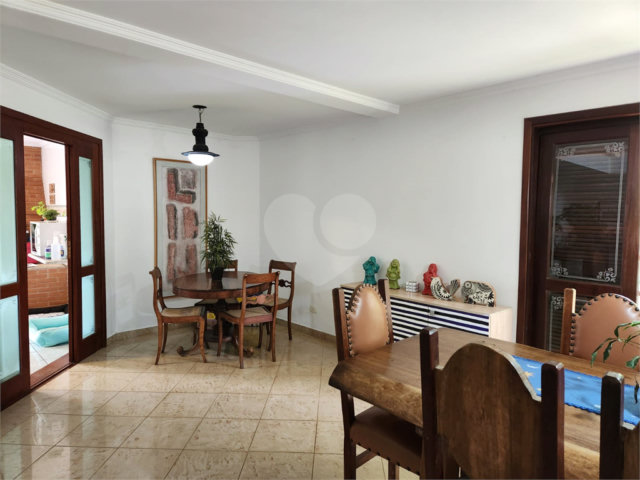 Casa à venda com 5 suítes no condomínio Suíça da Cantareira, Mairiporã - SP