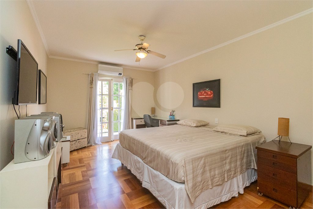 Casa à venda com 4 quartos, sendo 3 suítes, em Brooklin, São Paulo, SP