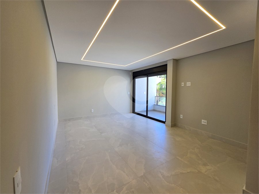 Casa à venda com 5 suítes no condomínio Fazenda Imperial, Sorocaba - SP