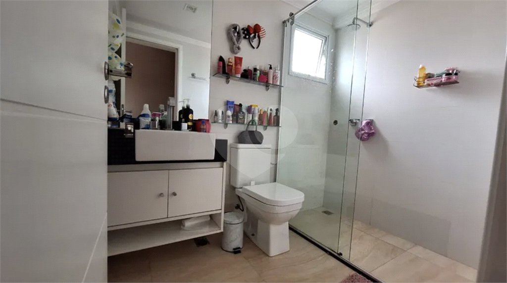 Casa à venda com 5 quartos, sendo 2 suítes,  no condomínio Floradas da Serra, São Paulo - SP