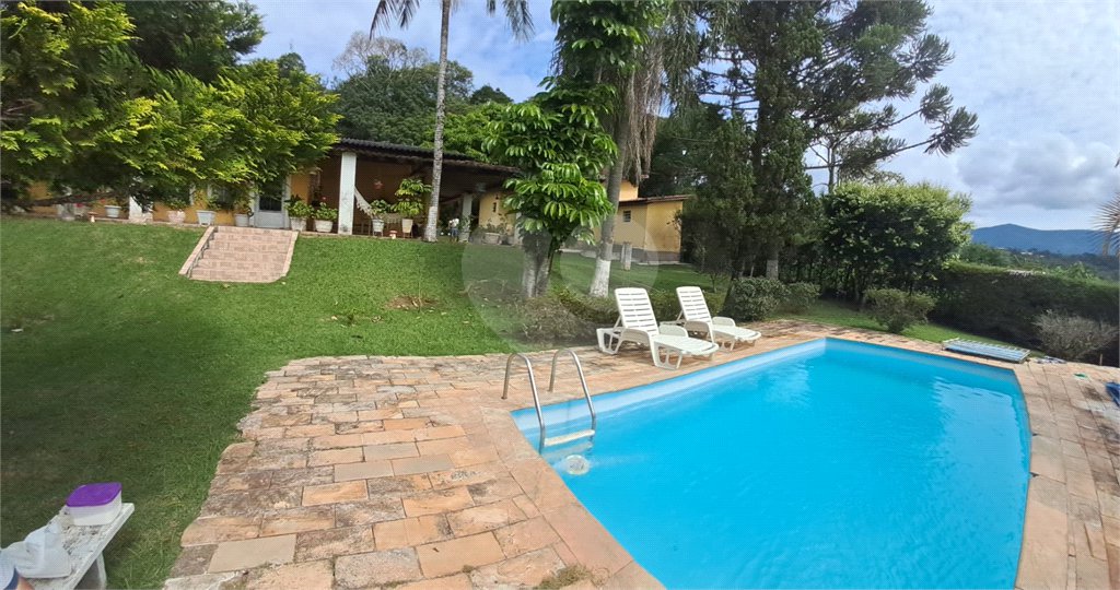 Casa à venda com 3 quartos, sendo 1 suíte, em Alpes D'ouro, Bom Jesus dos Perdões, SP