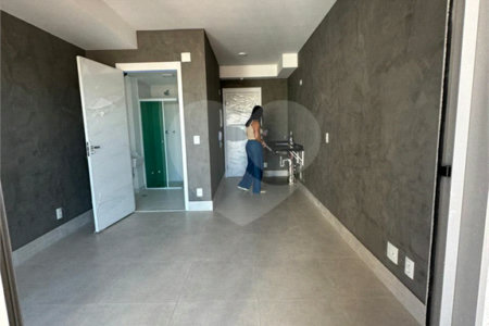 Apartamento à venda com 1 suíte em Parada Inglesa, São Paulo, SP