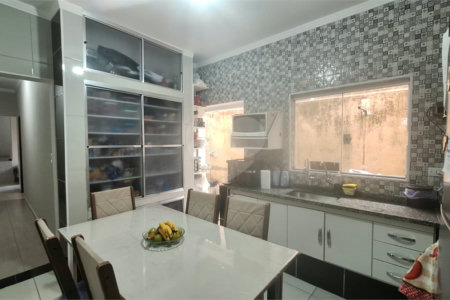 Casa à venda com 3 quartos, sendo 1 suíte,  em Jardim São Conrado, Sorocaba, SP