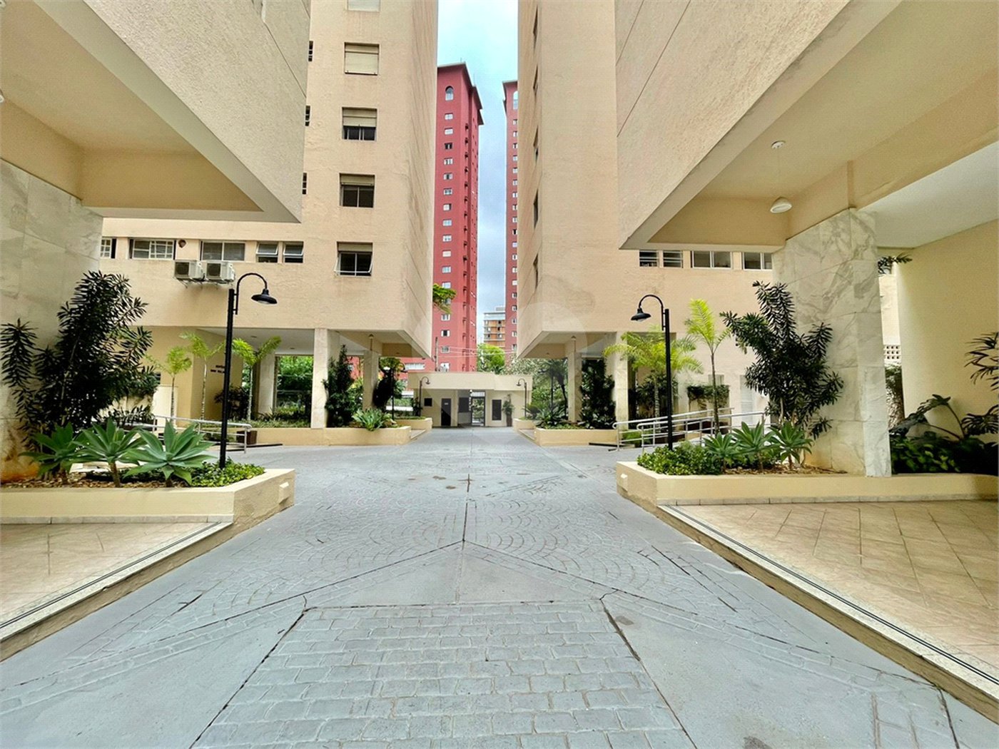Apartamento à venda com 3 quartos, sendo 1 suíte, em Itaim Bibi, São Paulo, SP