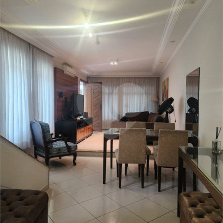 Sobrado à venda com 3 quartos, sendo 1 suíte, em Vila Paulicéia, São Paulo, SP