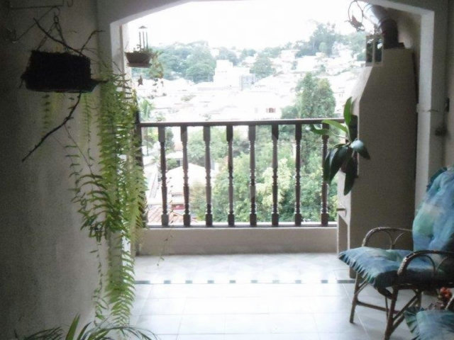 Sobrado à venda com 4 quartos, sendo 2 suítes,  em Vila Irmãos Arnoni, São Paulo, SP