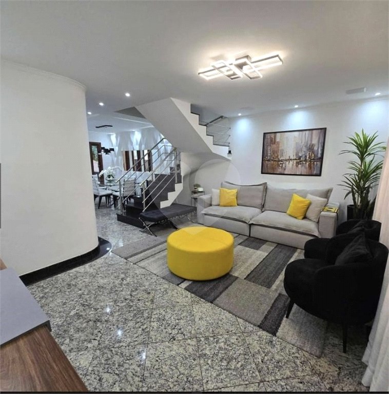 Casa à venda com 4 quartos, sendo 2 suítes, no condomínio Bosque dos Pássaros, São Paulo - SP