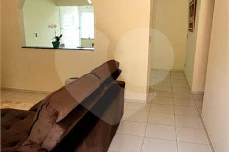 Casa à venda com 3 quartos, sendo 1 suíte,  no Centro, Guararema, SP