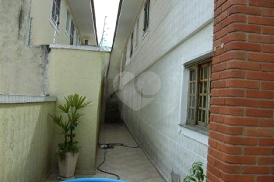 Sobrado à venda com 4 quartos, sendo 3 suítes, em Vila Irmãos Arnoni, São Paulo, SP
