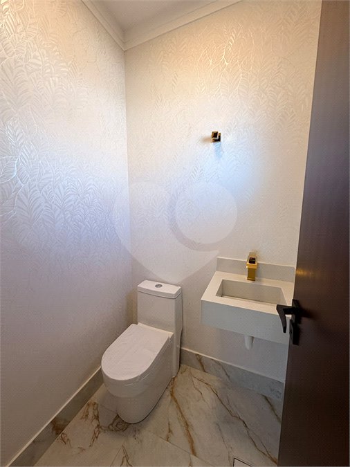 Casa à venda com 5 quartos, sendo 4 suítes, em Vila Rosália, Guarulhos, SP