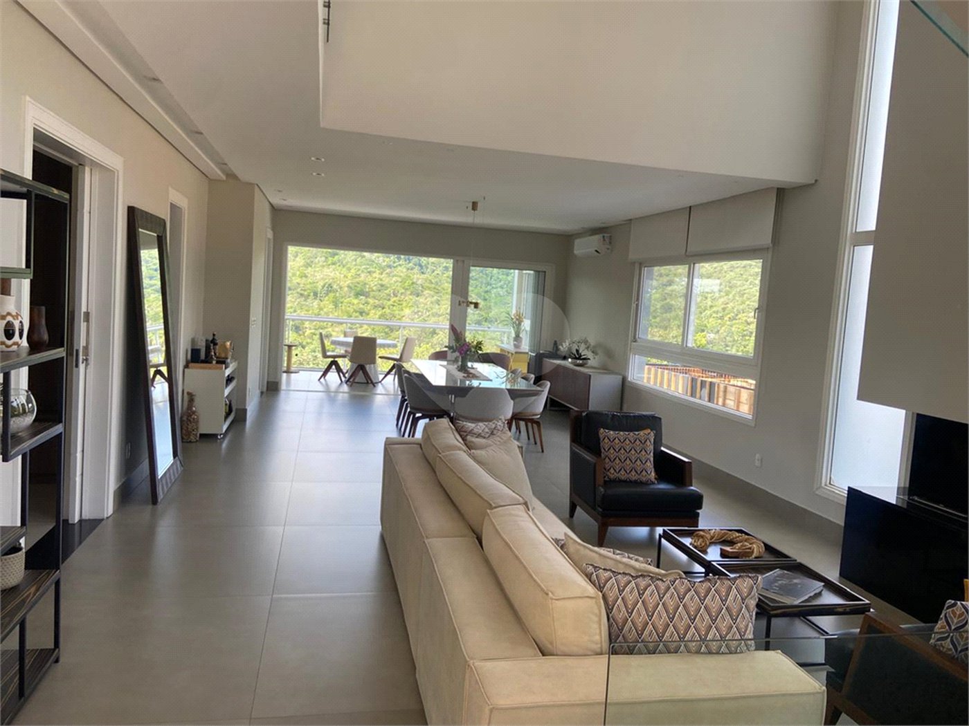 Casa à venda ou para alugar com 4 suítes no condomínio Residencial Gênesis 1, Santana de Parnaíba - SP