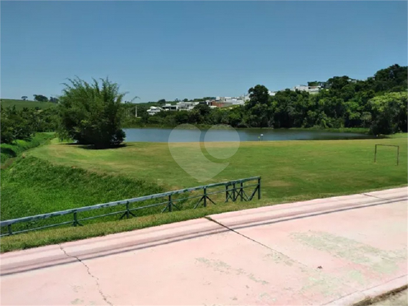 Terreno à venda no condomínio Helena Maria, Sorocaba - SP