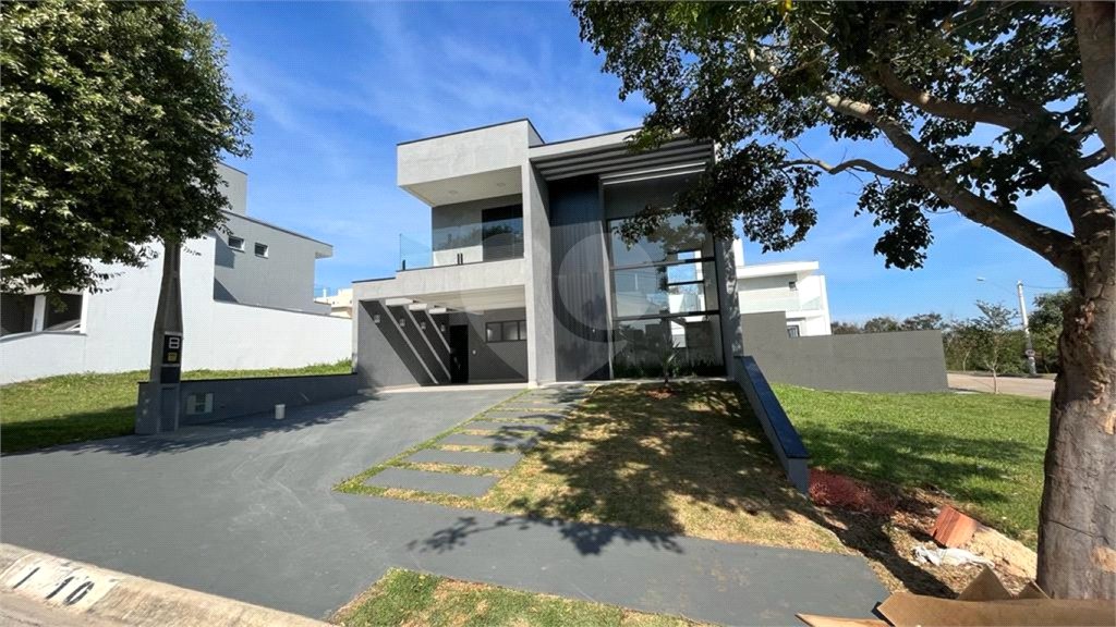 Casa à venda com 4 quartos, sendo 3 suítes, no condomínio Campos do Conde Sorocaba, Sorocaba - SP
