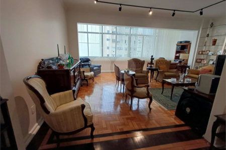 Apartamento à venda com 3 quartos, sendo 1 suíte, em Copacabana, Rio de Janeiro, RJ