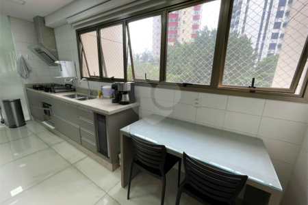 Apartamento à venda com 3 suítes em Brooklin Paulista, São Paulo, SP