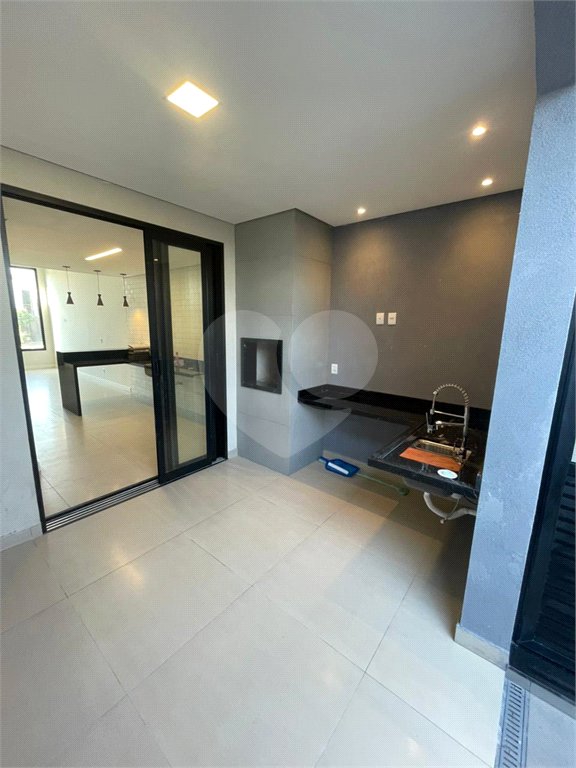 Casa à venda com 3 quartos, sendo 2 suítes,  no condomínio Residencial Jardim, Sorocaba - SP