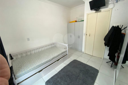Casa à venda com 2 quartos, sendo 1 suíte, no Centro, Mairinque, SP