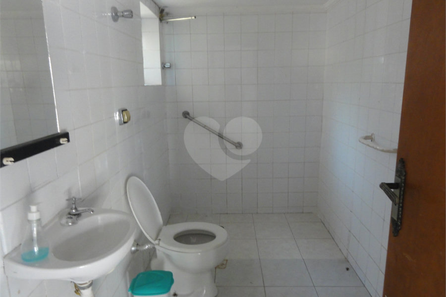Casa Térrea à venda ou para alugar com 4 quartos em Jardim Floresta, São Paulo, SP