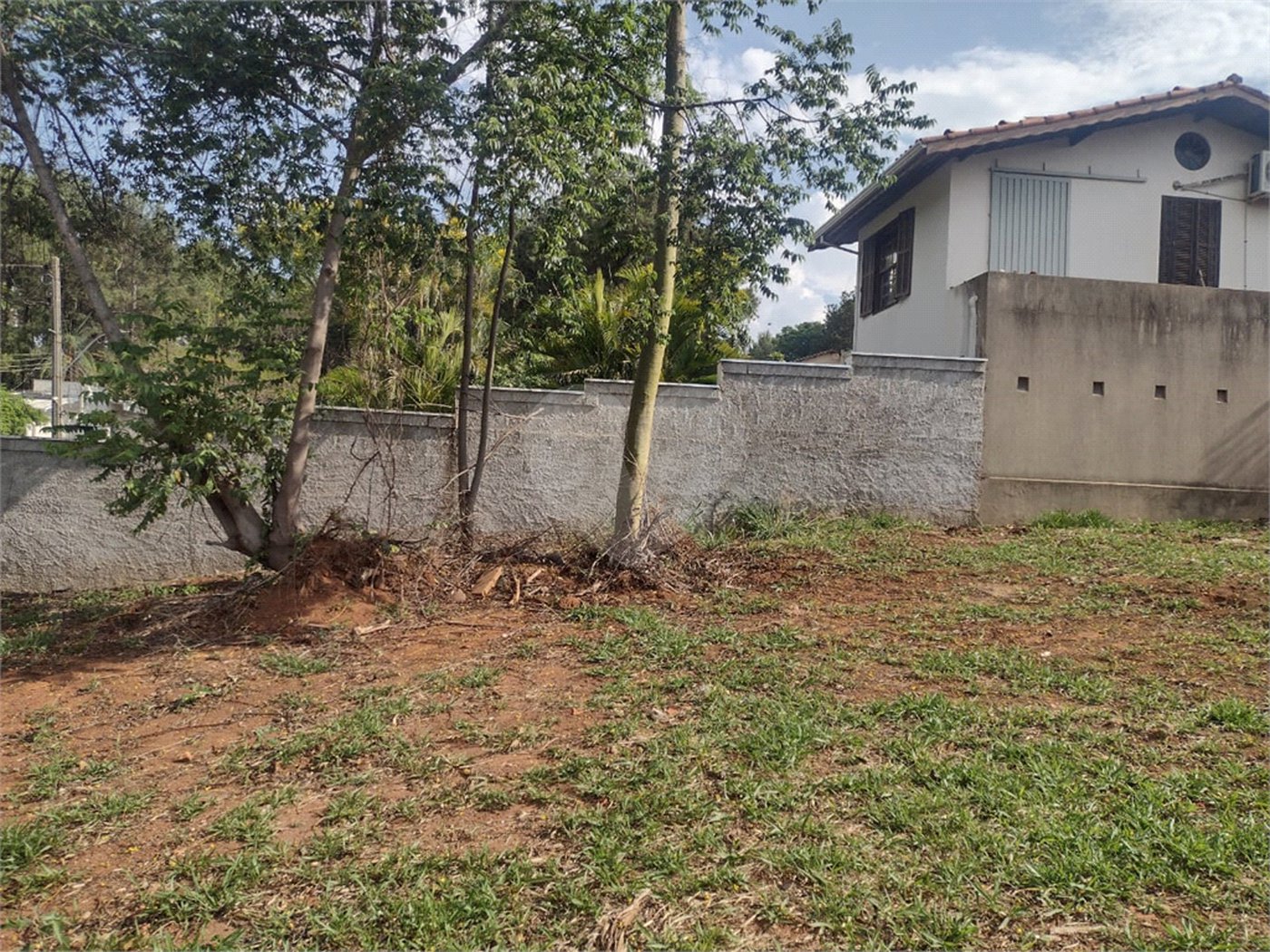 Terreno á venda no Residencial Sambambaia