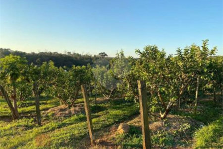 Chácara à venda com 2 quartos, sendo 1 suíte, em Reforma Agrária, Valinhos, SP