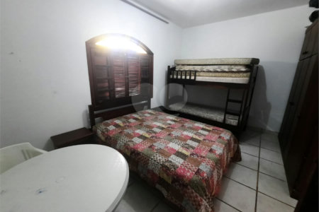 Casa à venda com 3 quartos, sendo 1 suíte,  em Jardim Aruan, Caraguatatuba, SP