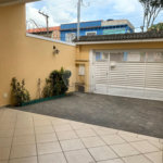 Sobrado à venda com 4 quartos, sendo 1 suíte, em Vila Campo Grande, São Paulo, SP