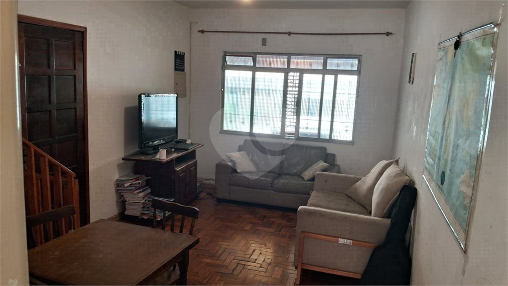 Sobrado à venda com 2 quartos, sendo 1 suíte, em Tremembé, São Paulo, SP
