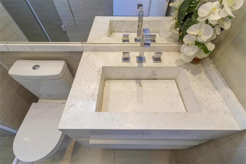 Apartamento à venda com 3 quartos, sendo 1 suíte, em Jardim Vazani, São Paulo, SP