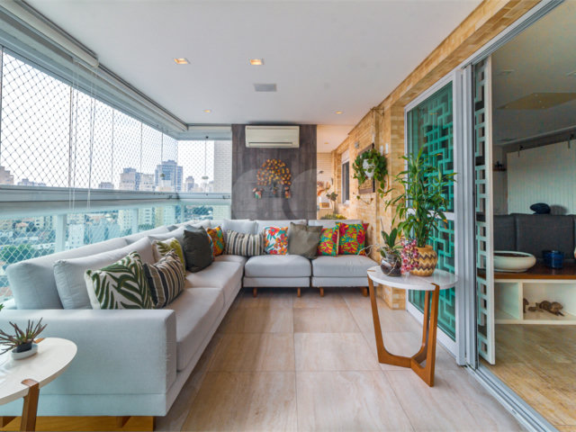 Apartamento à venda com 3 suítes em Saúde, São Paulo, SP