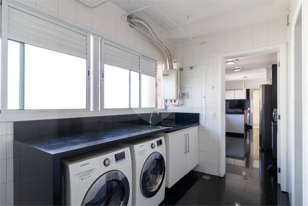 Apartamento à venda com 4 suítes em Vila Sofia, São Paulo, SP