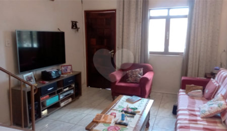 Casa à venda com 3 quartos, sendo 1 suíte,  em Vila Medeiros, São Paulo, SP