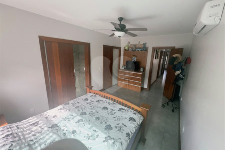 Casa em condomínio à venda com 4 quartos, sendo 2 suítes,  em Caravelas, Armação dos Búzios, RJ