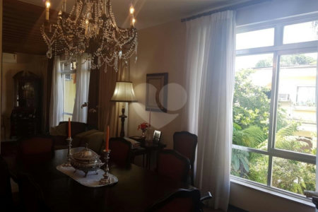 Casa à venda com 7 quartos, sendo 2 suítes, em Brooklin Paulista, São Paulo, SP