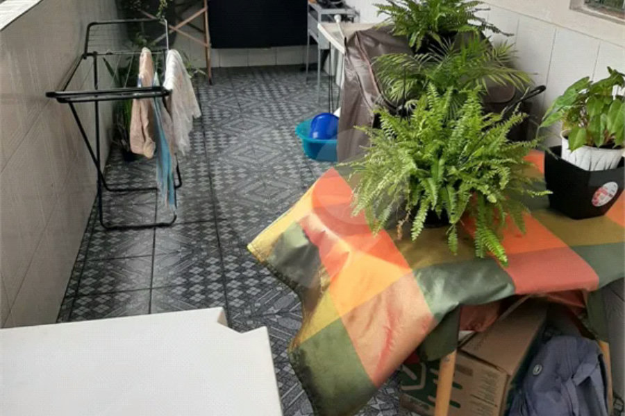 Sobrado à venda com 4 quartos em Horto, São Paulo, SP