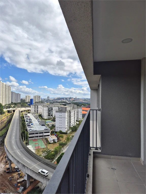 Apartamento à venda com 3 quartos, sendo 1 suíte, em Vila Anastácio, São Paulo, SP