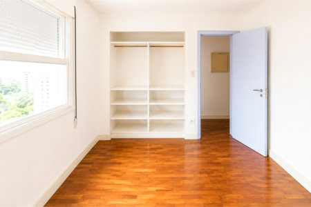 Apartamento à venda com 4 quartos, sendo 1 suíte, em Alto da Boa Vista, São Paulo, SP