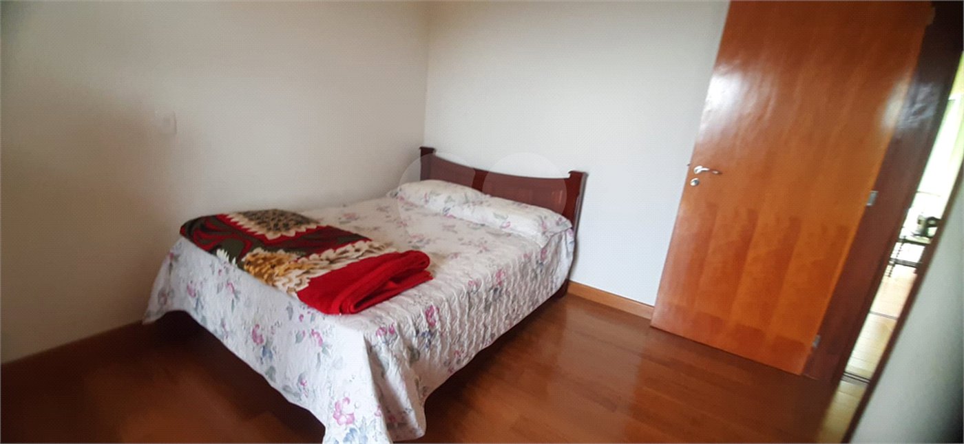Sobrado para alugar com 4 suítes em Roseira, Mairiporã, SP