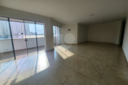Apartamento à venda com 4 quartos, sendo 2 suítes, no Centro, Araraquara, SP