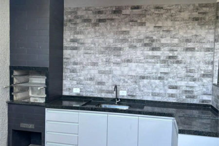 Casa à venda com 3 quartos, sendo 1 suíte, no condomínio Marselha IV, São Roque - SP