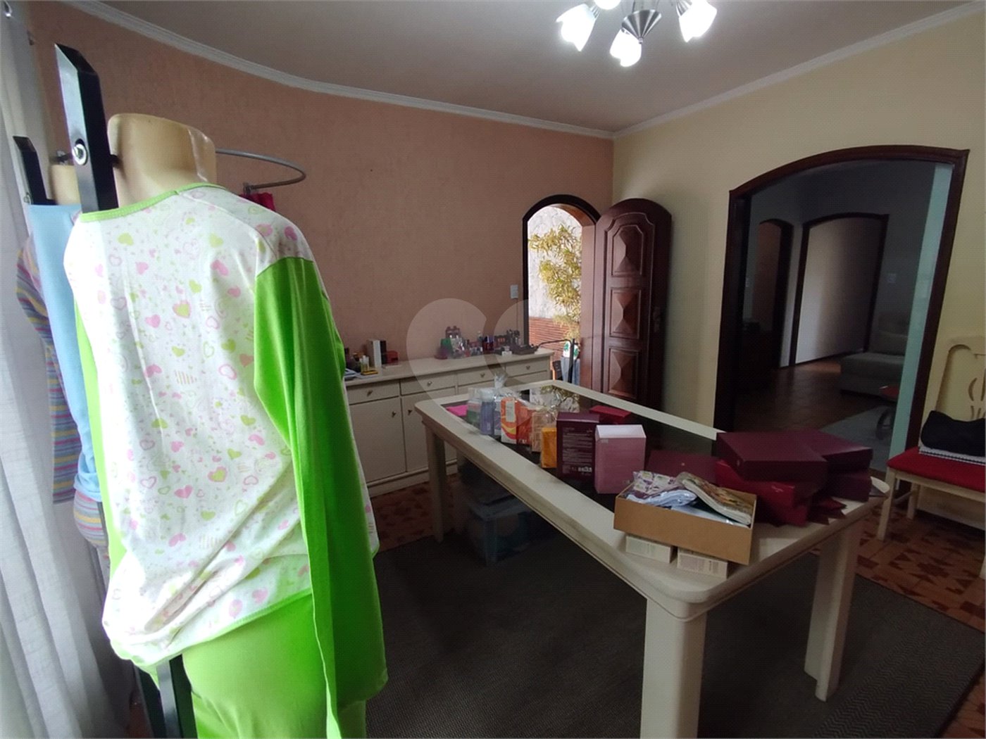 Casa à venda com 3 quartos, sendo 1 suíte, em Jardim Leocádia, Sorocaba, SP