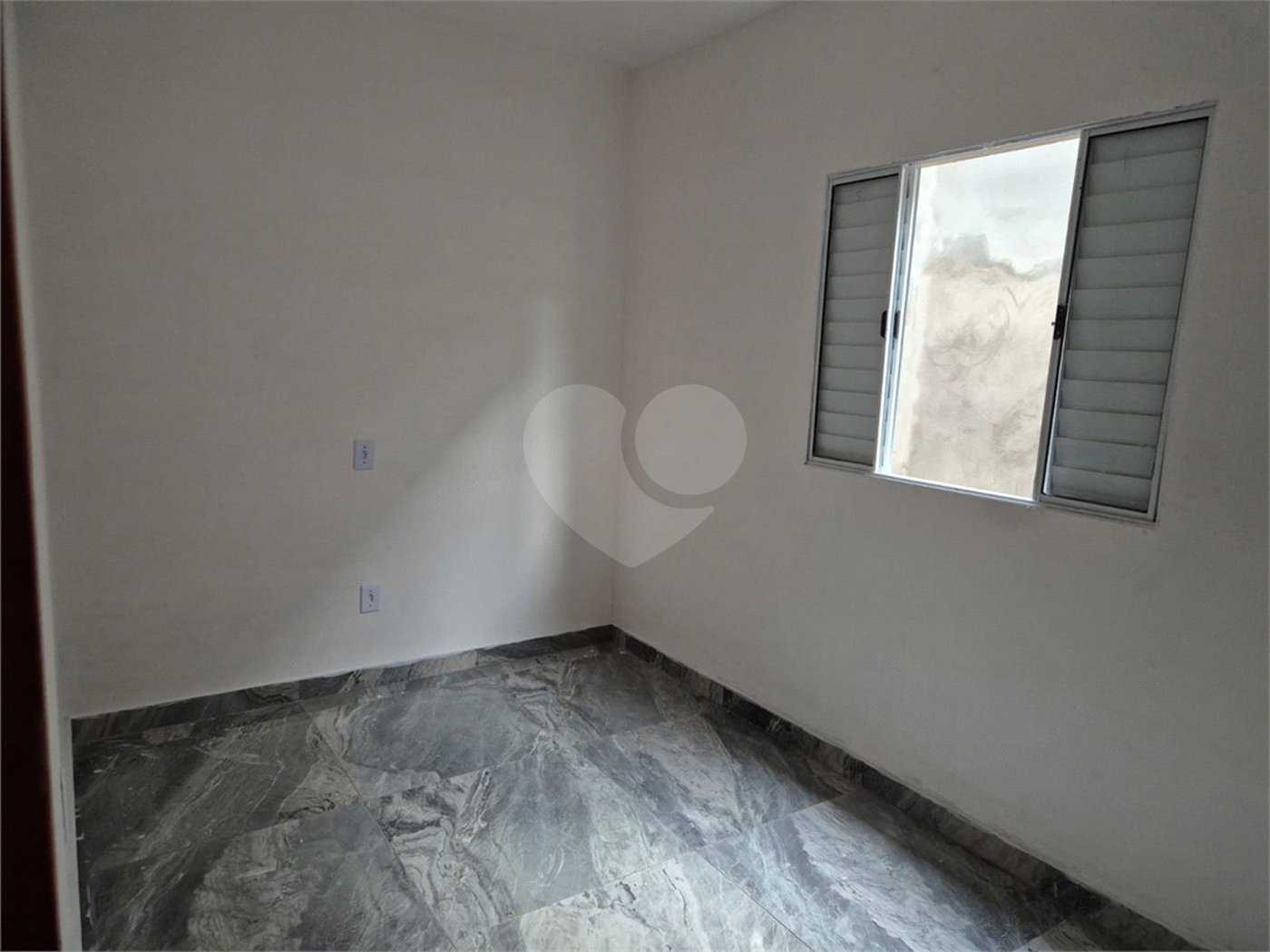 Casa à venda com 2 quartos em Vila Santa Helena, Atibaia, SP