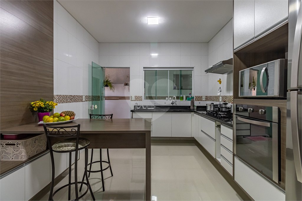 Sobrado à venda com 4 quartos, sendo 3 suítes, em Parada Inglesa, São Paulo, SP